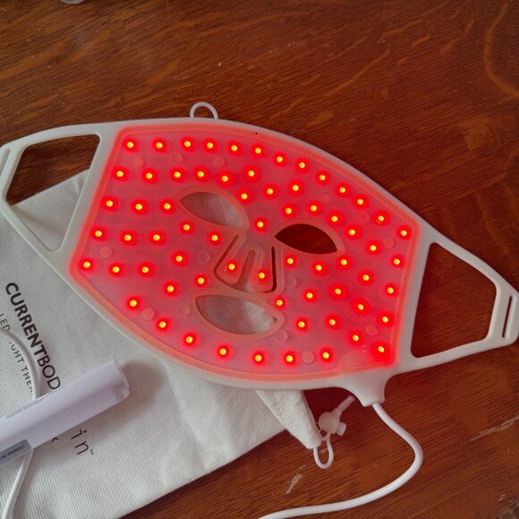 CurrentBody Skin LED Light Therapy Face Mask: Series 1 - Picture 6 of 6